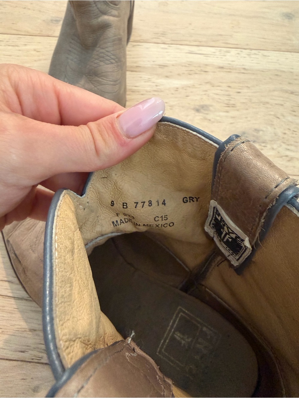 Frye women’s Brown Leather Western Ankle Boots - Picture 4 of 5